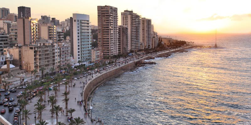 Hus och byggnader vid vatten i Beirut