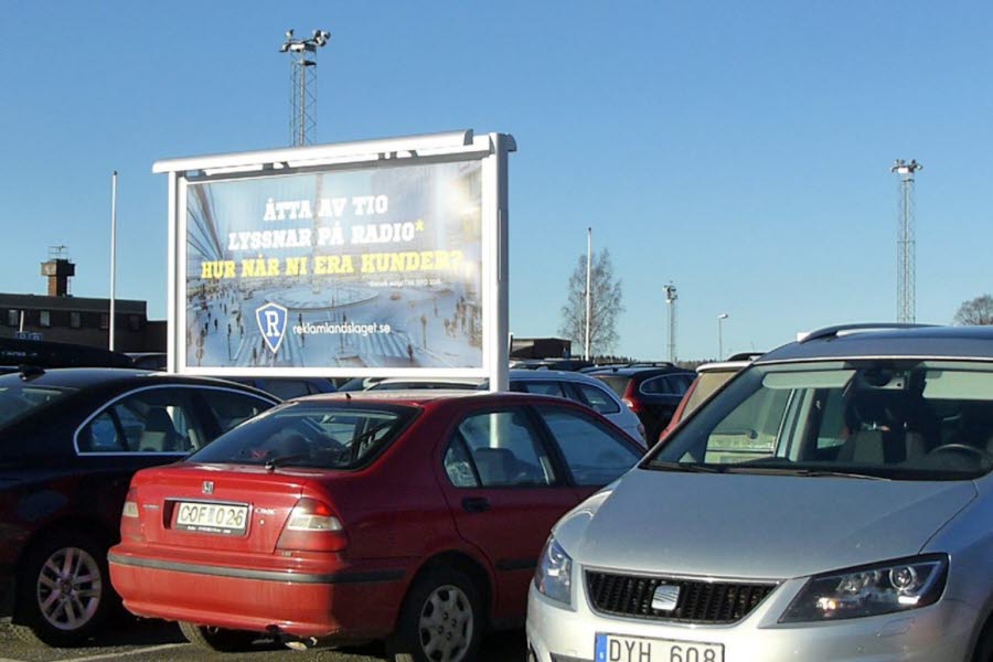 Frontbelysta skyltar