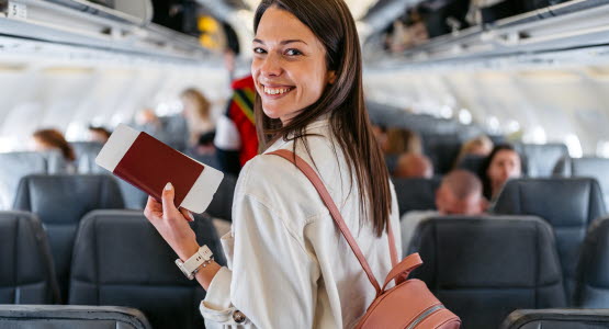 Kvinna i flygplan