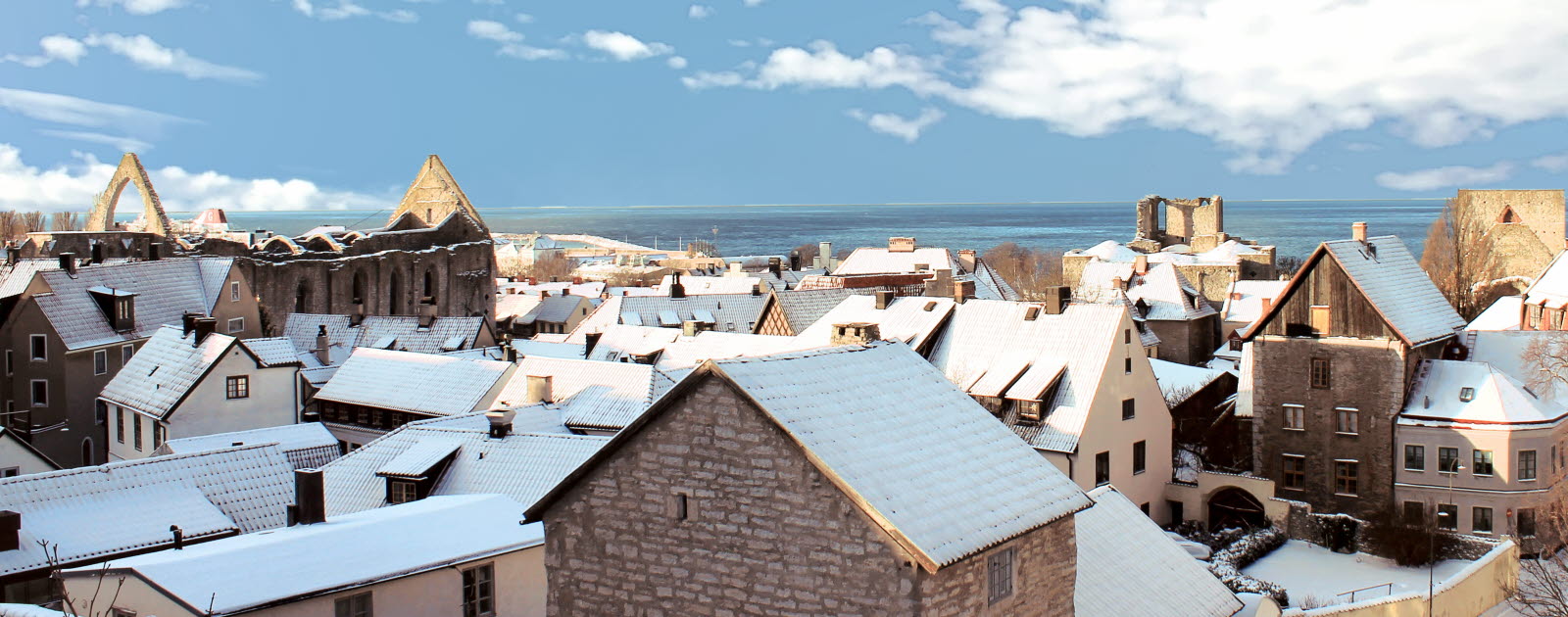Flygfoto över Visby, på Gotland, Sverige