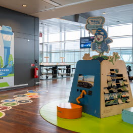 Lekyta Arlanda, terminal 5, Gate F66